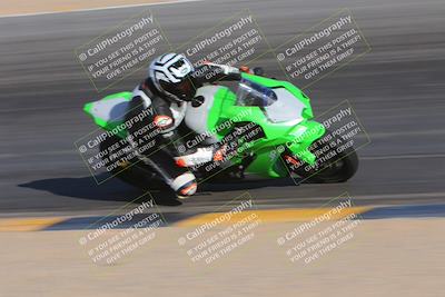 media/Dec-10-2023-SoCal Trackdays (Sun) [[0ce70f5433]]/Turn 10 Inside (140pm)/